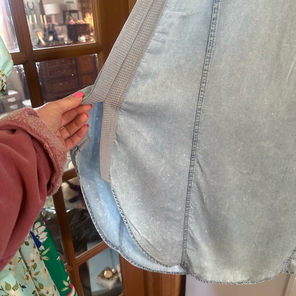 Doe & Rae Light Blue Midi Dress - Picture 5 of 7